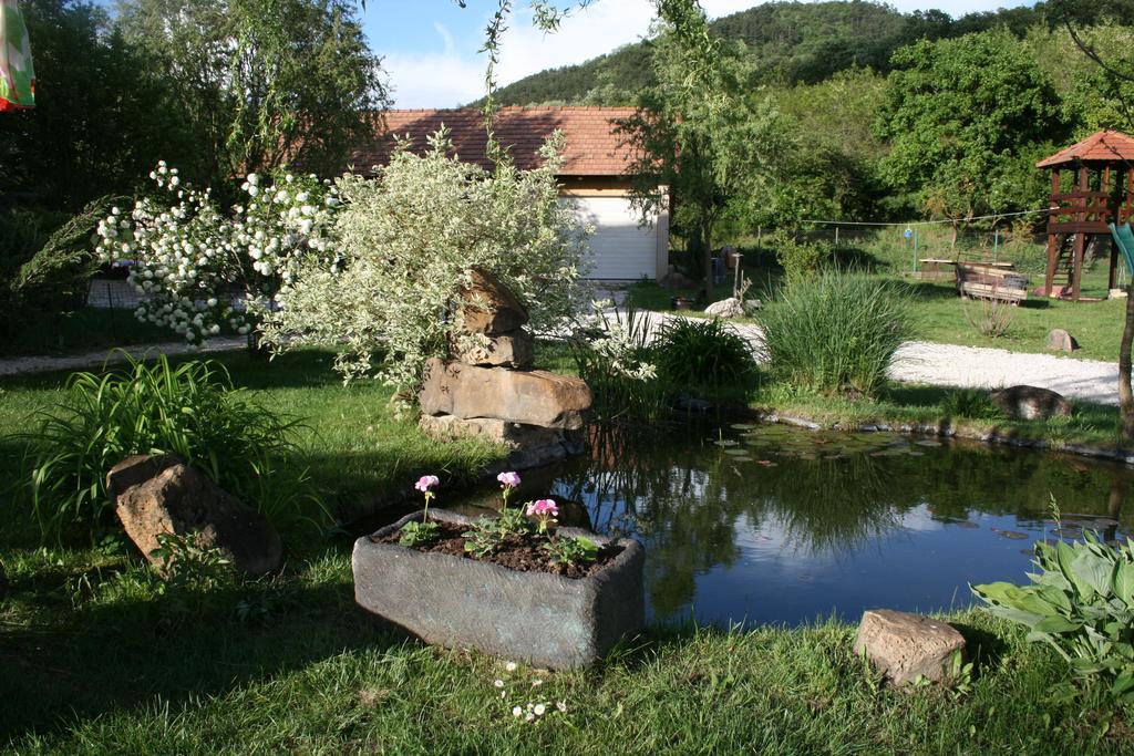 Літній будинок Malomdulo Farmhaz *